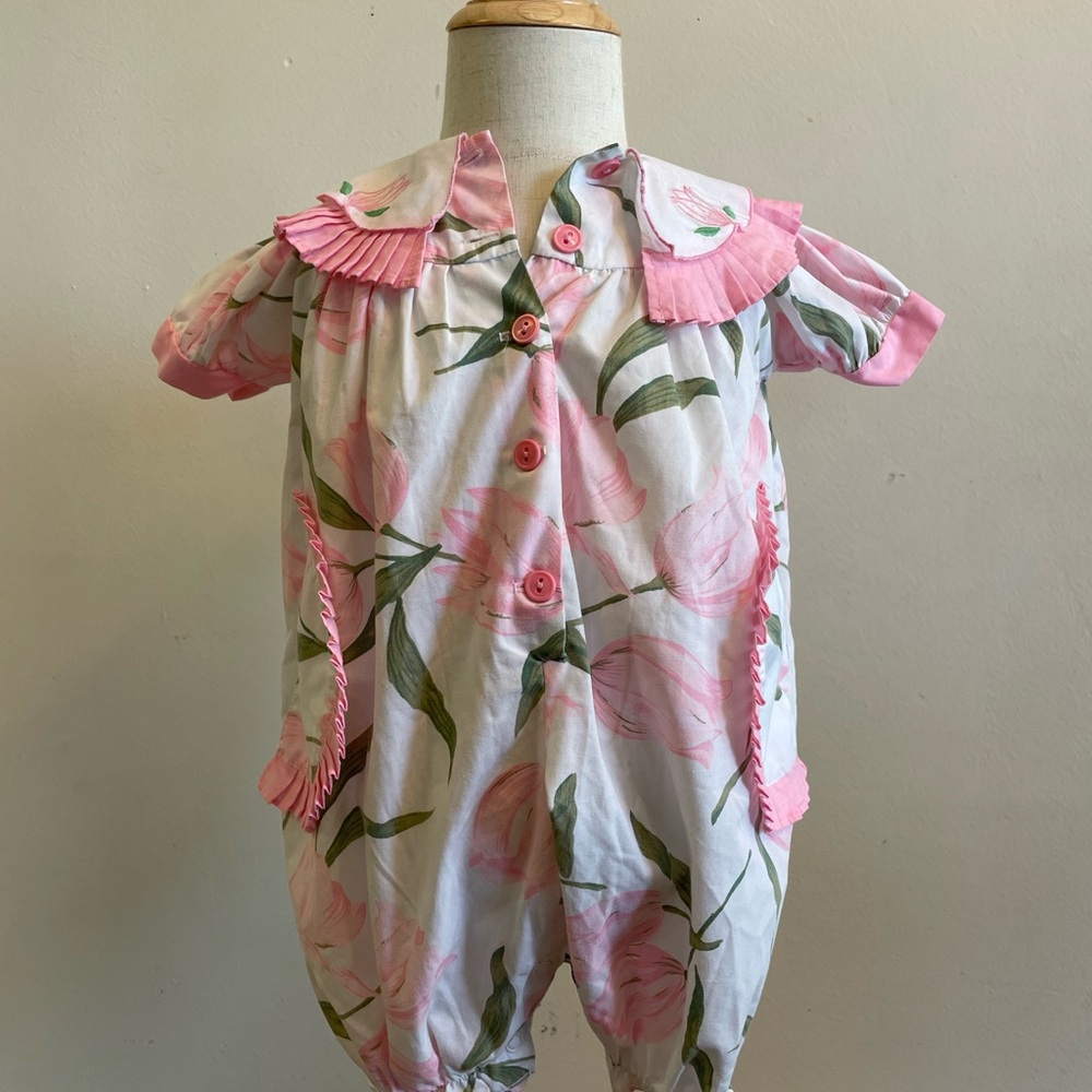 VINTAGE BABY ONESIE Pink Floral Kids baby size 3-6 months